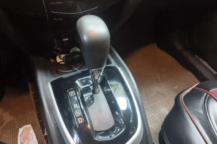 Used Nissan Qashqai 2016 2.0L CVT Elite Edition Gear Lever