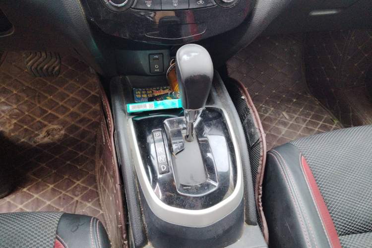 Used Nissan Qashqai 2016 2.0L CVT Luxury Edition Gear Lever
