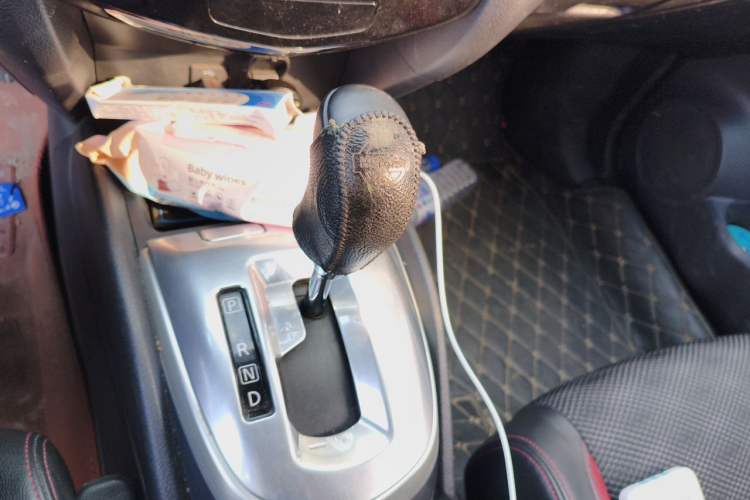Used Nissan Qashqai 2016 2.0L CVT Luxury Edition Gear Lever
