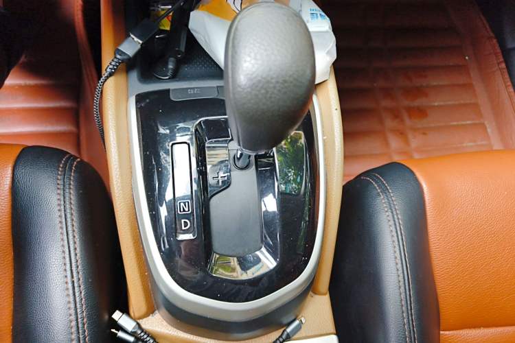 Used Nissan Qashqai 2016 2.0L CVT Elite Edition Gear Lever