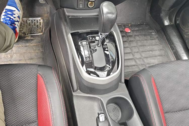 Used Nissan Qashqai 2016 2.0L CVT Luxury Edition Gear Lever