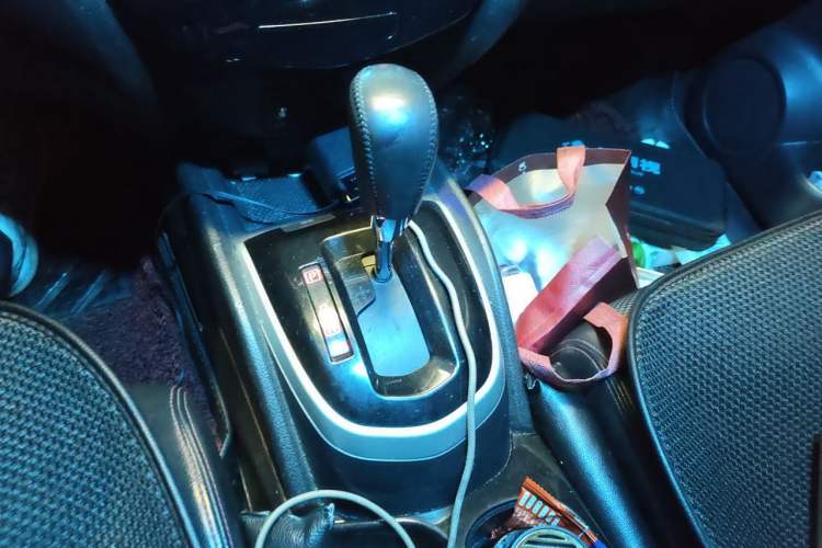 Used Nissan Qashqai 2016 2.0L CVT Luxury Edition Gear Lever