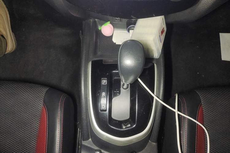 Used Nissan Qashqai 2016 2.0L CVT Luxury Edition Gear Lever