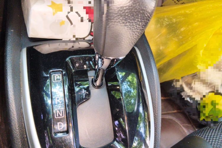 Used Nissan Qashqai 2016 2.0L CVT Luxury Edition Gear Lever