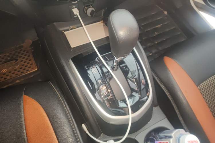 Used Nissan Qashqai 2016 2.0L CVT Elite Edition Gear Lever