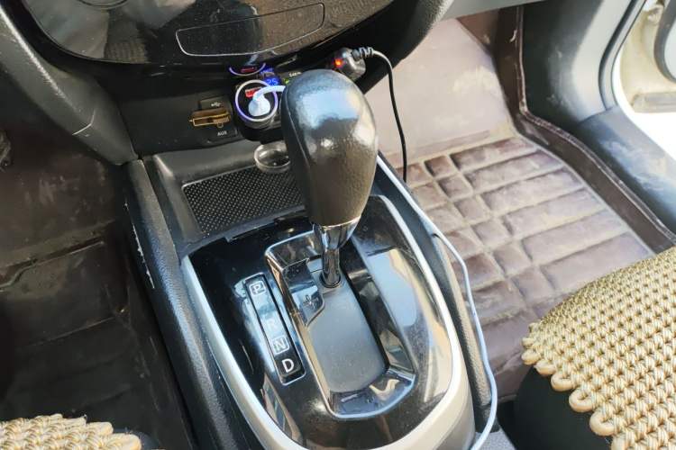 Used Nissan Qashqai 2016 1.2T CVT Fashion Edition Gear Lever