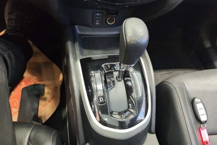 Used Nissan Qashqai 2016 2.0L CVT Flagship Edition Gear Lever