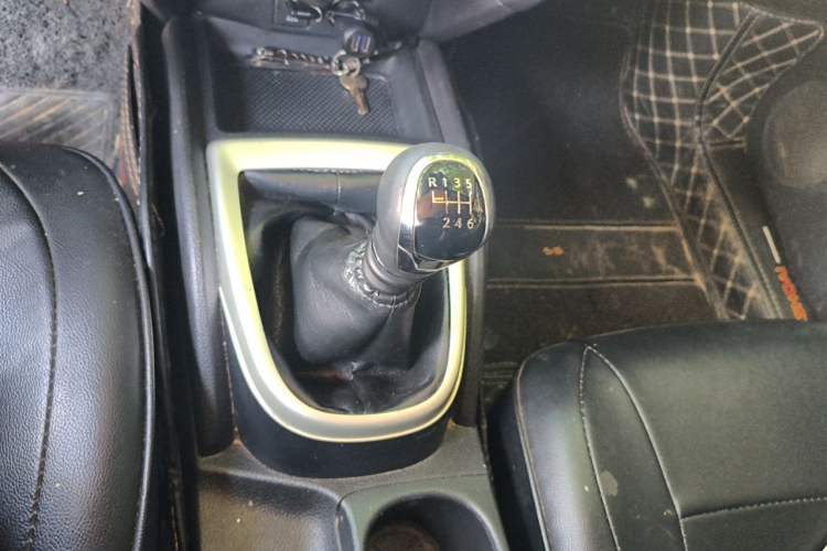 Used Nissan Qashqai 2016 1.2T Manual Fashion Edition Gear Lever