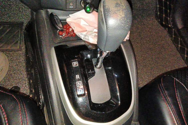 Used Nissan Qashqai 2016 2.0L CVT Luxury Edition Gear Lever