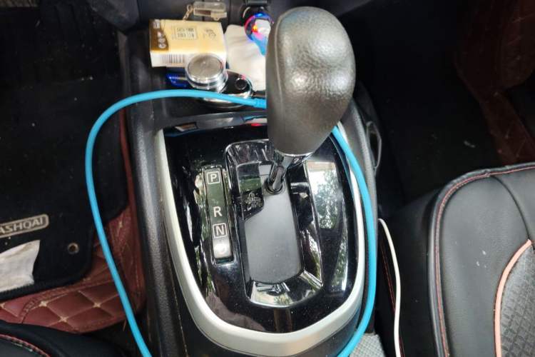 Used Nissan Qashqai 2016 2.0L CVT Elite Edition Gear Lever