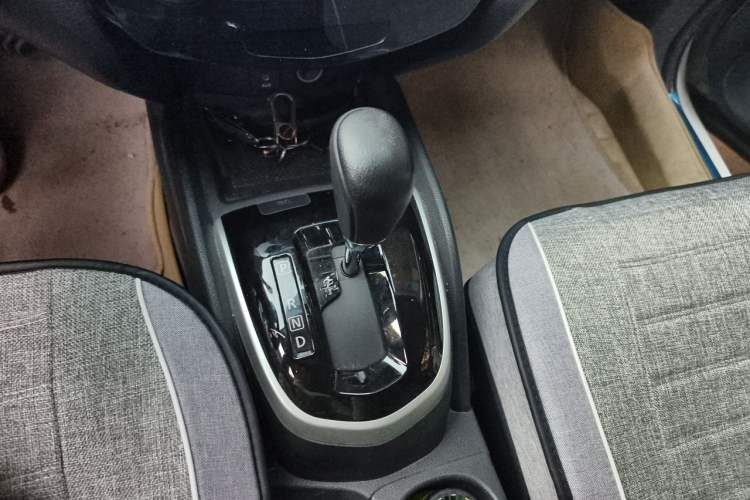 Used Nissan Qashqai 2016 2.0L CVT Luxury Edition Gear Lever