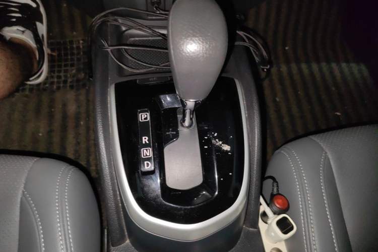 Used Nissan Qashqai 2016 2.0L CVT Elite Edition Gear Lever