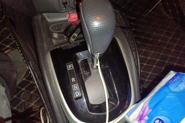 Used Nissan Qashqai 2016 2.0L CVT Luxury Edition Gear Lever