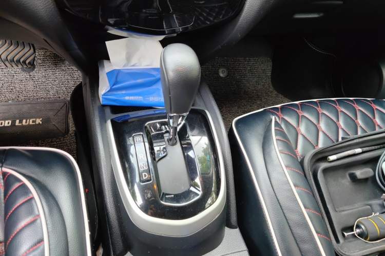 Used Nissan Qashqai 2016 2.0L CVT Luxury Edition Gear Lever