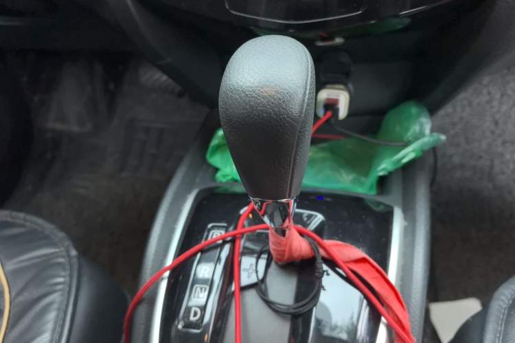 Used Nissan Qashqai 2016 2.0L CVT Elite Edition Gear Lever
