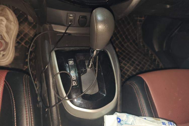Used Nissan Qashqai 2016 2.0L CVT Elite Edition Gear Lever