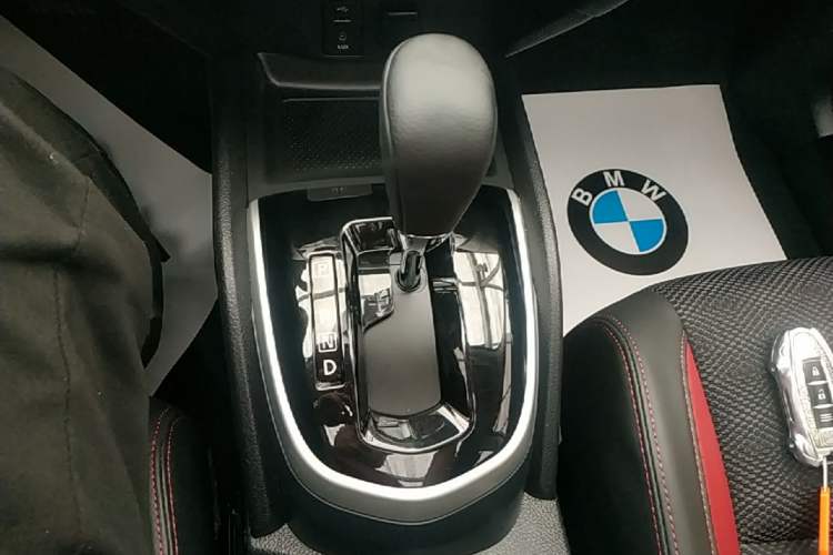 Used Nissan Qashqai 2016 2.0L CVT Luxury Edition Gear Lever