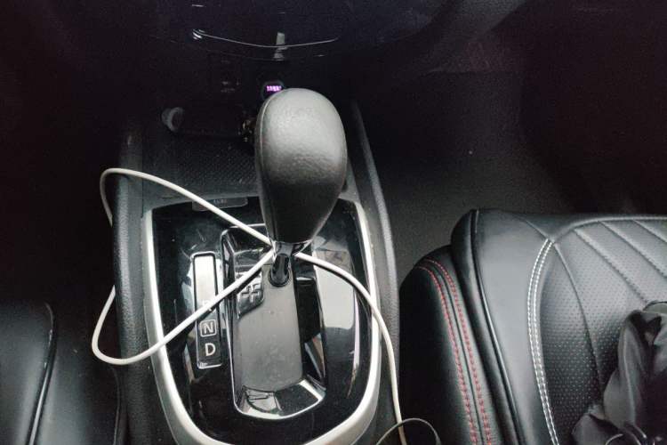 Used Nissan Qashqai 2016 2.0L CVT Elite Edition Gear Lever