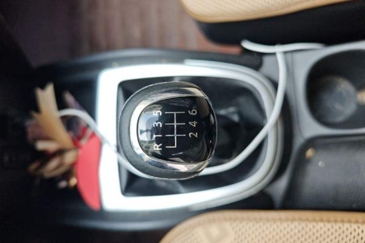 Used Nissan Qashqai 2016 1.2T Manual Fashion Edition Gear Lever