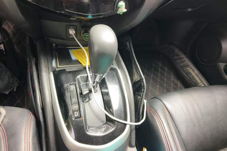 Used Nissan Qashqai 2016 2.0L CVT Elite Edition Gear Lever
