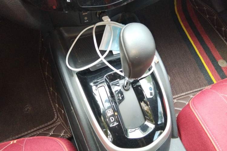 Used Nissan Qashqai 2016 2.0L CVT Luxury Edition Gear Lever