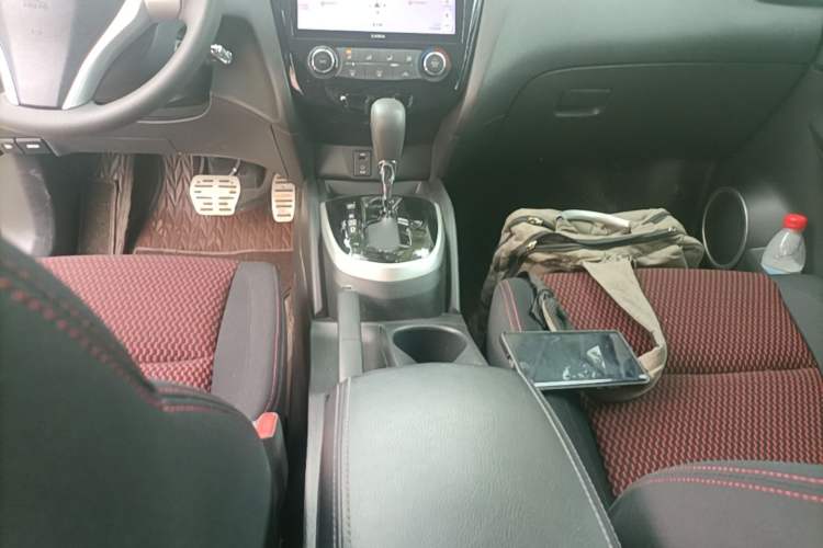 Used Nissan Qashqai 2016 2.0L CVT Elite Edition Gear Lever