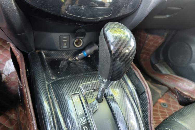 Used Nissan Qashqai 2016 2.0L CVT Elite Edition Gear Lever