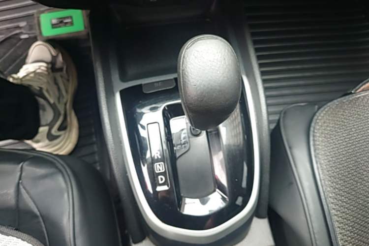 Used Nissan Qashqai 2016 2.0L CVT Elite Edition Gear Lever