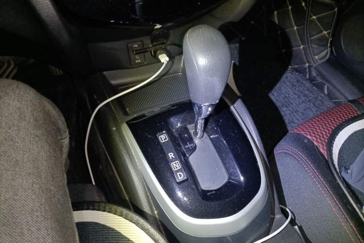 Used Nissan Qashqai 2016 2.0L CVT Elite Edition Gear Lever