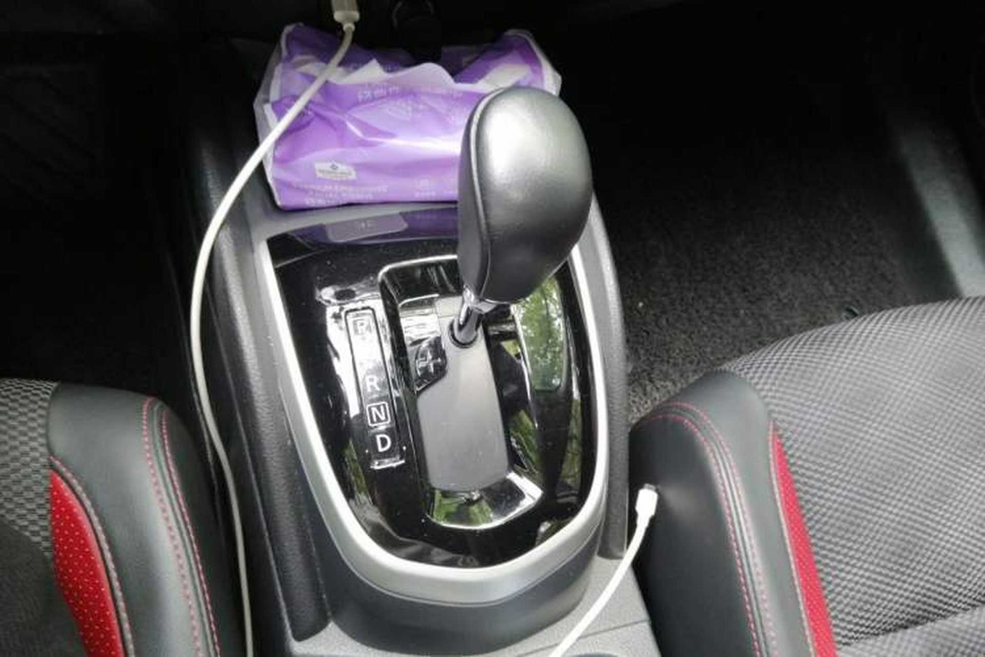 Used Nissan Qashqai 2016 2.0L CVT Luxury Edition Gear Lever