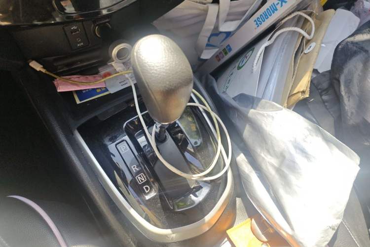 Used Nissan Qashqai 2016 2.0L CVT Elite Edition Gear Lever