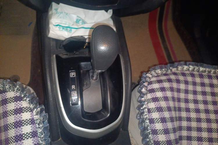 Used Nissan Qashqai 2016 2.0L CVT Elite Edition Gear Lever