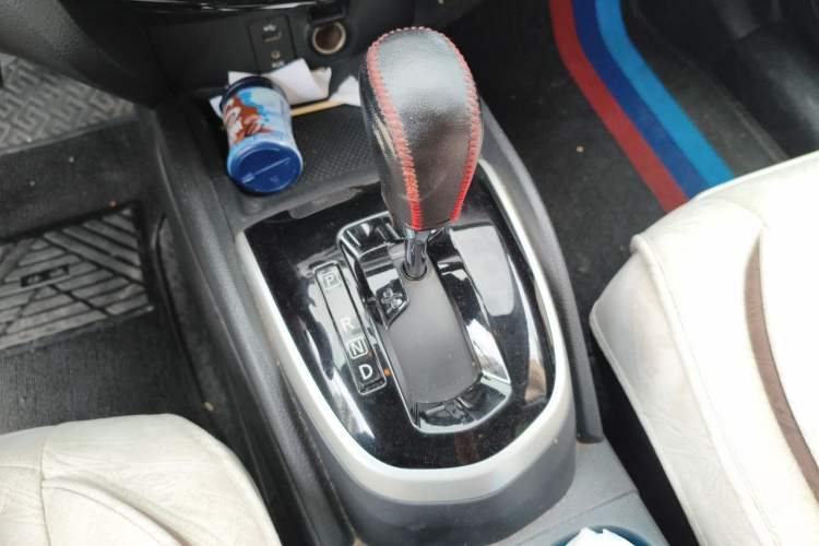 Used Nissan Qashqai 2016 2.0L CVT Luxury Edition Gear Lever