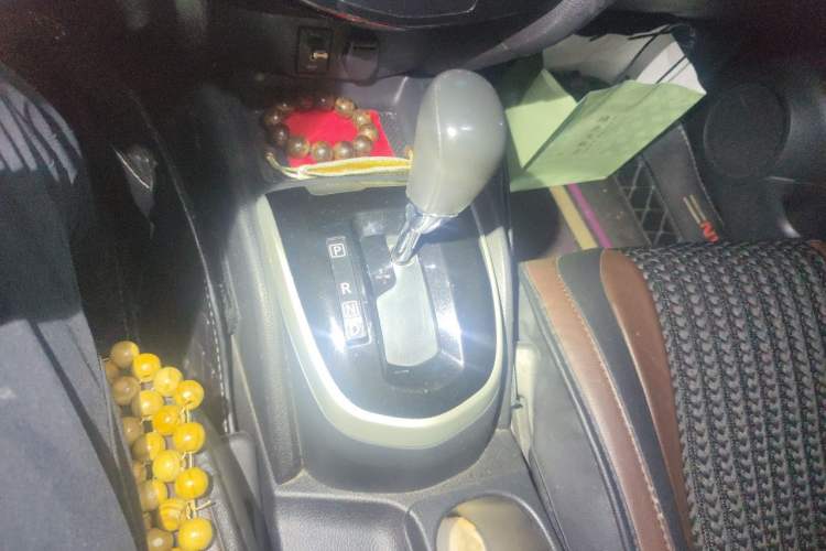 Used Nissan Qashqai 2016 2.0L CVT Elite Edition Gear Lever