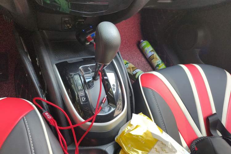 Used Nissan Qashqai 2016 2.0L CVT Elite Edition Gear Lever