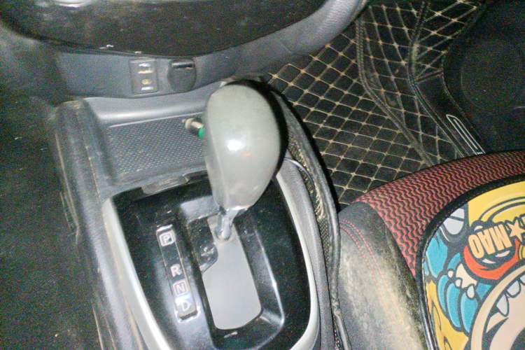 Used Nissan Qashqai 2016 2.0L CVT Elite Edition Gear Lever