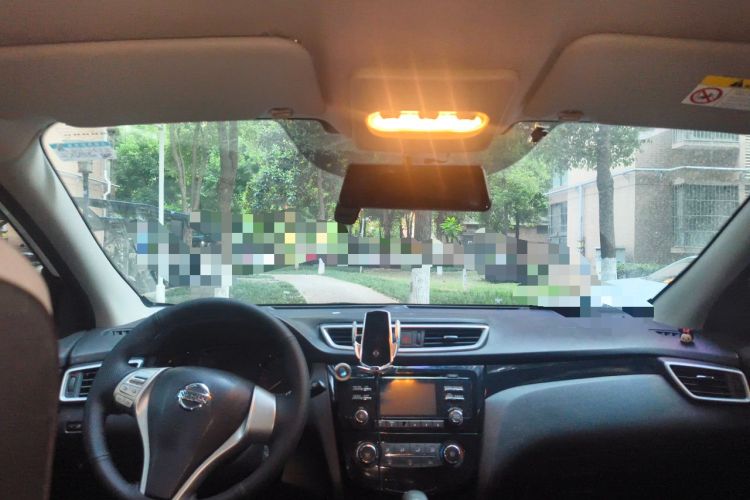 Used Nissan Qashqai 2016 2.0L CVT Elite Edition Headliner