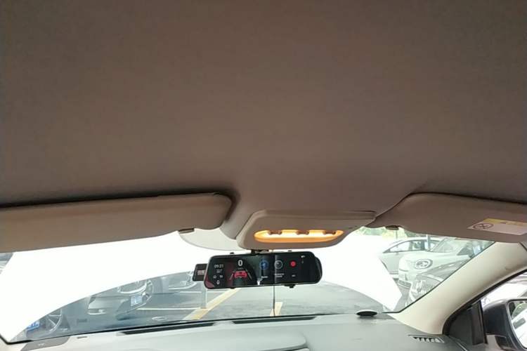 Used Nissan Qashqai 2016 2.0L CVT Elite Edition Headliner
