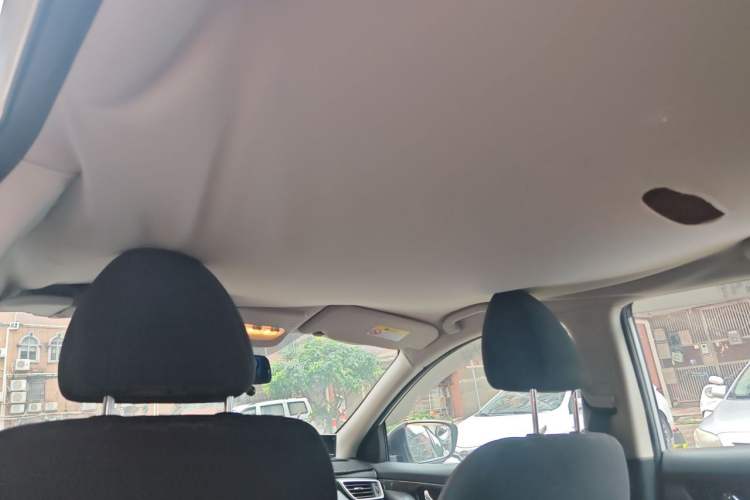 Used Nissan Qashqai 2016 2.0L CVT Elite Edition Headliner