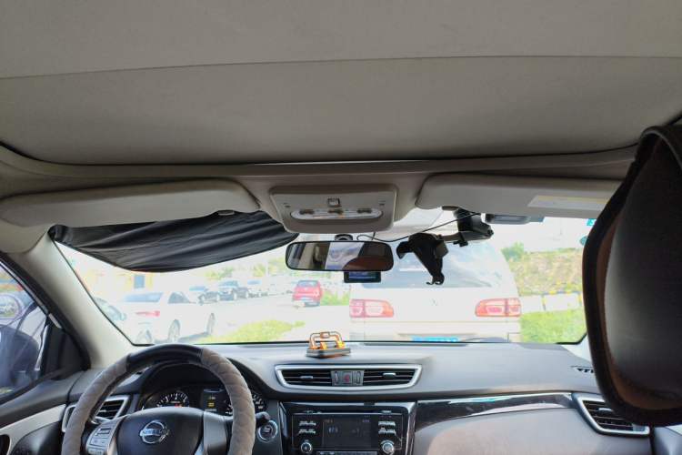 Used Nissan Qashqai 2016 2.0L CVT Luxury Edition Headliner