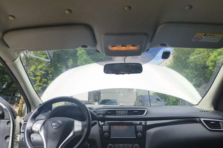 Used Nissan Qashqai 2016 2.0L CVT Elite Edition Headliner