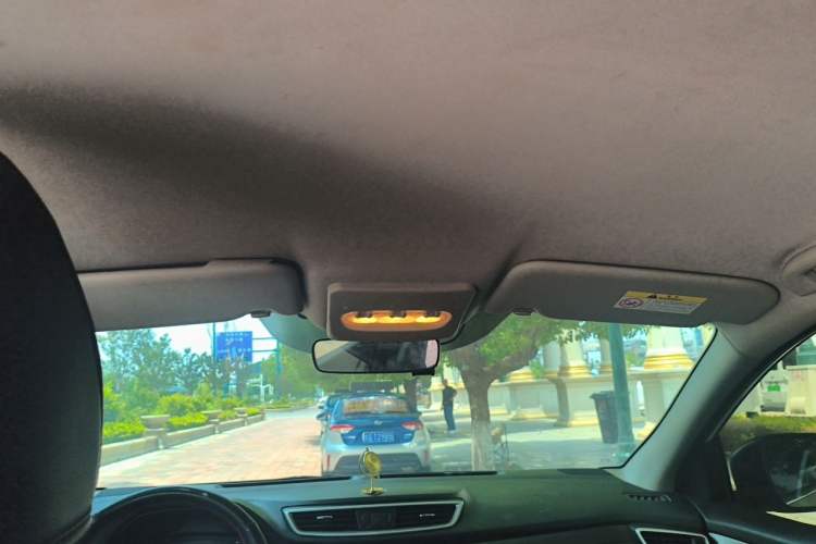 Used Nissan Qashqai 2016 1.2T Manual Fashion Edition Headliner