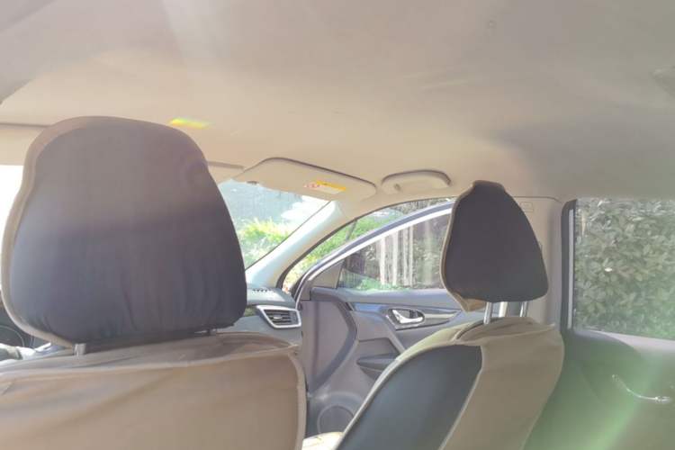 Used Nissan Qashqai 2016 2.0L CVT Elite Edition Headliner
