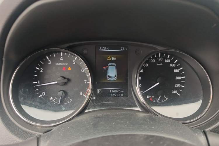 Used Nissan Qashqai 2016 2.0L CVT Elite Edition Instrument Cluster