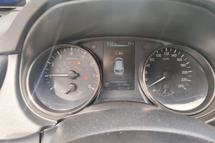 Used Nissan Qashqai 2016 2.0L CVT Elite Edition Instrument Cluster
