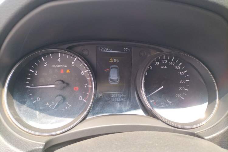Used Nissan Qashqai 2016 2.0L CVT Elite Edition Instrument Cluster