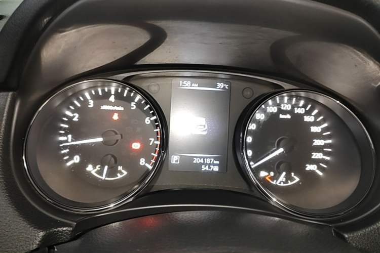 Used Nissan Qashqai 2016 2.0L CVT Elite Edition Instrument Cluster