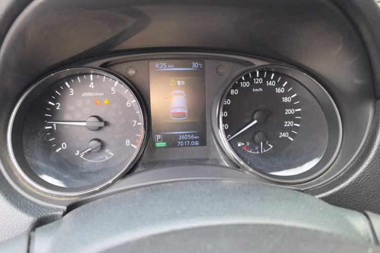 Used Nissan Qashqai 2016 2.0L CVT Elite Edition Instrument Cluster