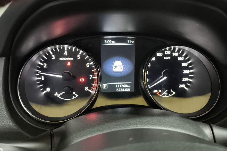 Used Nissan Qashqai 2016 2.0L CVT Elite Edition Instrument Cluster