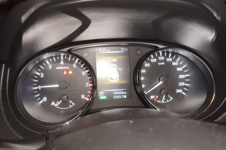 Used Nissan Qashqai 2016 2.0L CVT Elite Edition Instrument Cluster